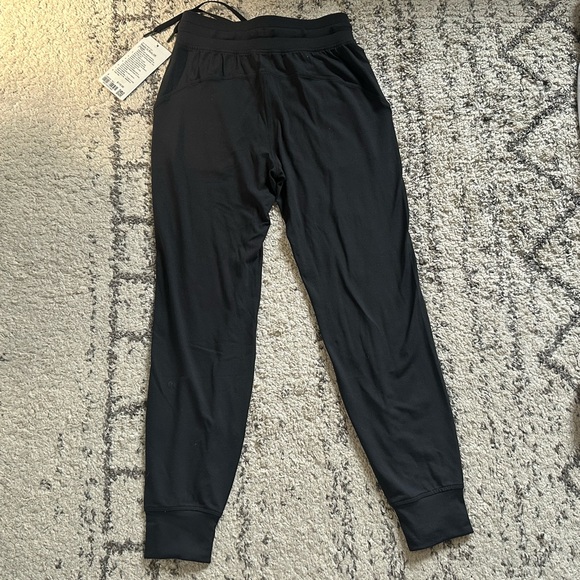 Lululemon ready to rulu high rise jogger BNWT - Picture 4 of 4
